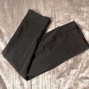 ❤️Lululemon “army green” leggings❤️